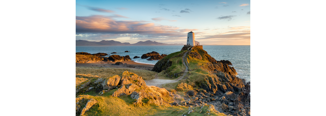 https://www.funkyreaders.co.uk/image/cache/catalog/a%20Licensed%20images/ynys-llanddwyn-in-anglesey-2024-10-17-10-15-33-utc-1120x400.png